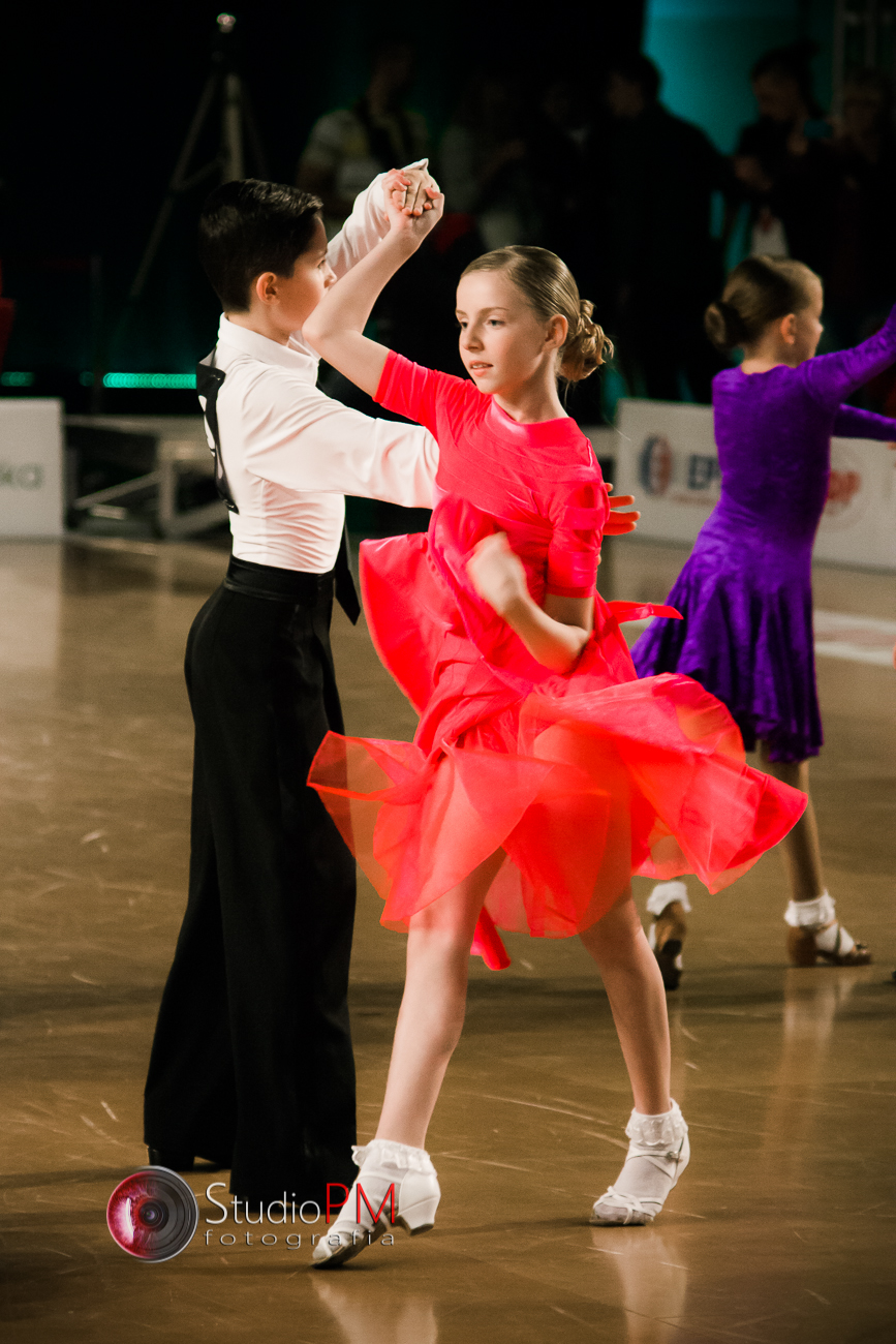 Rozwiń pasję swojego dziecka - taniec towarzyski dla dzieci i młodzieży